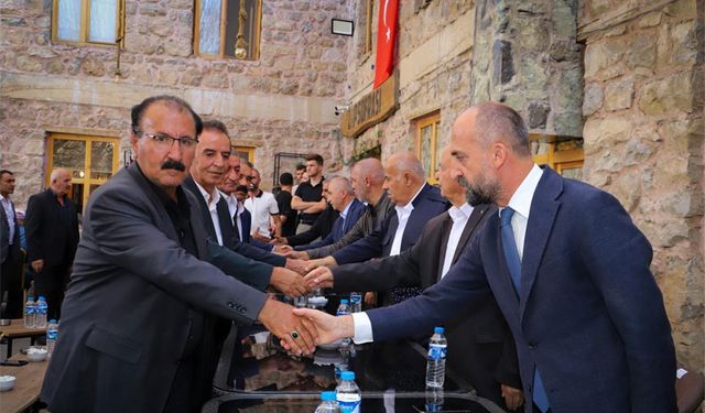 Başkan Demir husumetli aileleri barıştırdı