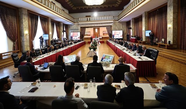 DEM Parti komisyondan çekildi mi?