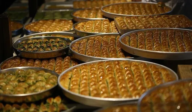 Sosyal medyada gündem oldu: Bir dilim baklava 738 lira