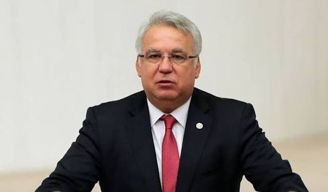 AK Parti İzmir eski milletvekili gözaltına alındı