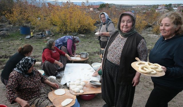 Kadınlar "kürül" geleneğini imece usulü yaşatıyor