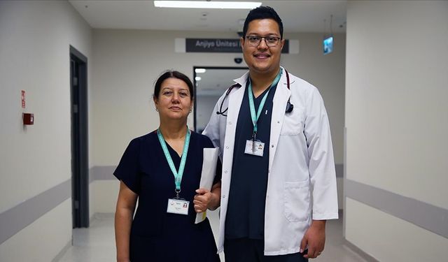 Doktorun mesai arkadaşı hemşire annesi