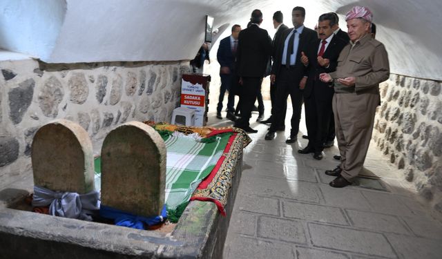Mesud Barzani Cizre’de: Mem û Zîn türbesine ziyaret
