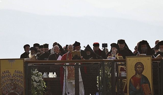 MHP’den Papa’nın İznik’teki ayinine tepki