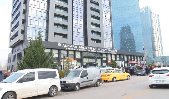 Ankara'da adliye önünde bıçaklı kavga; 5 yaralı