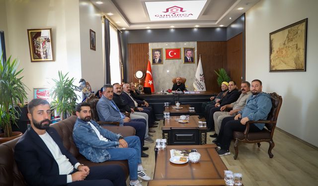 Mahalle sakinlerinden Başkan Demir’e teşekkür ziyareti