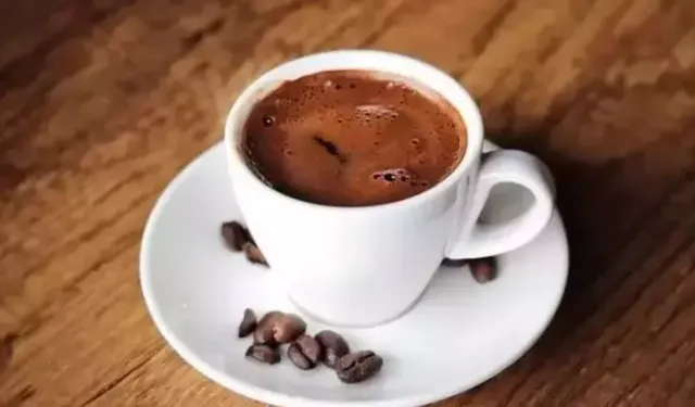 İstanbul Beyoğlu'nda bir kafede skandal