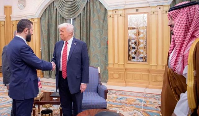 Trump  Beyaz Saray'da Şara ile görüştü