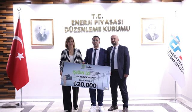 Vanlı gazeteci Sedat Karatay Ankara'da ödül