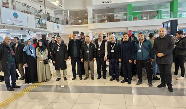 Hakkari’den 215 vatandaş Umre'ye  uğurlandı