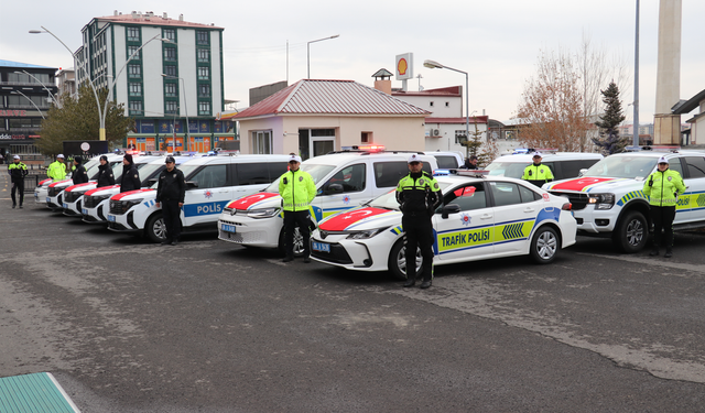 85 Araç emniyet ve jandarmada hizmete girdi