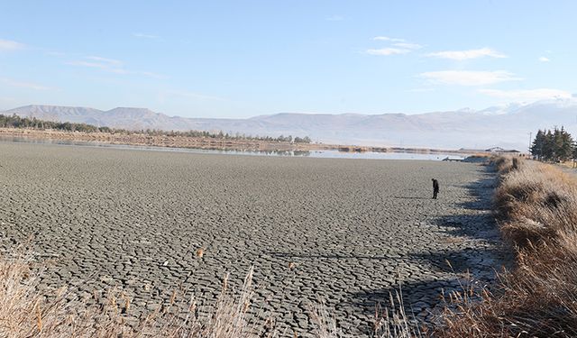 Tehlikede olan Ulaş Gölü’ne su takviyesi başlıyor