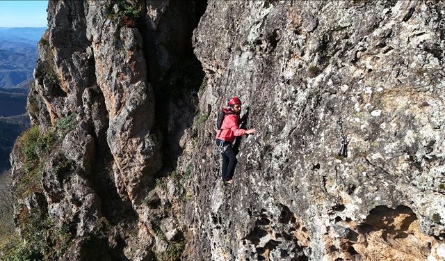 Ordu Yoroz Kent Ormanı’ndaki Sarp Kayalar Dağcıların Rotası