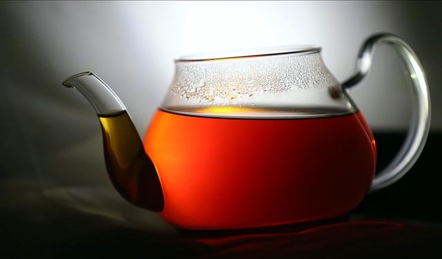 Çay tüketimi yaşlı kadınların kemik sağlığına faydalı