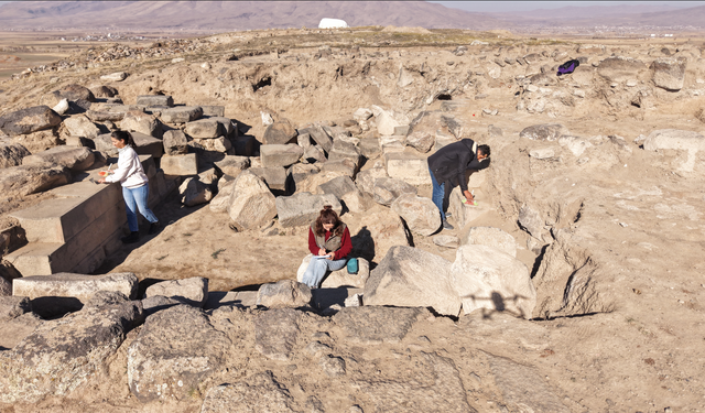 Tarihi Körzüt Kalesi'nde giriş yolu ortaya çıkarıldı