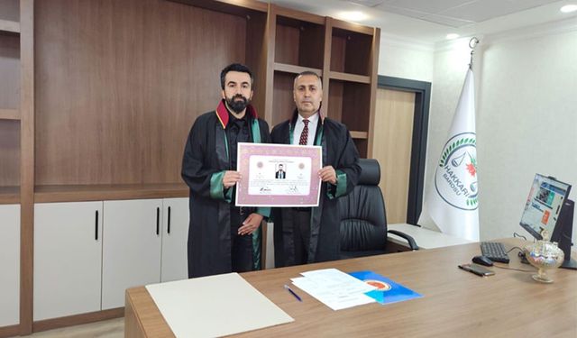 Kamudan istifa eden Hakkarili Güleryüz avukat oldu