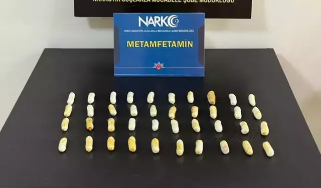 Midesinden 40 kapsül yasak madde çıktı