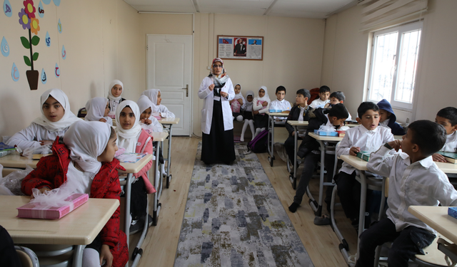 Erciş’te minik yüreklerden Kur’an-ı Kerim sevinci