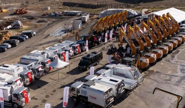 TBB’den Hakkari'deki iki belediyeye araç desteği