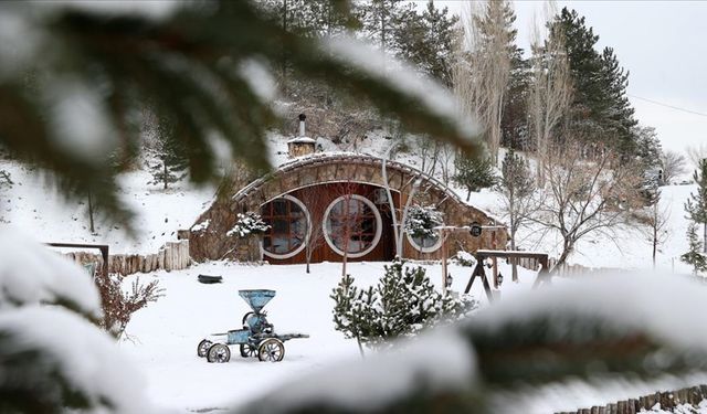 Kar, Hobbit Evleri’ni süsledi