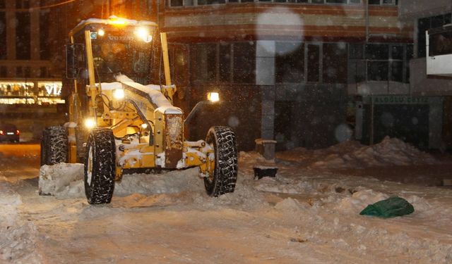 Van’da kar nedeniyle 389 yerleşim yolu kapalı