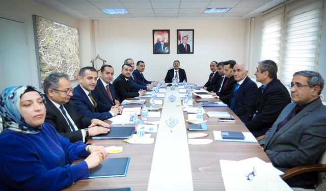 Hakkari İl Özel İdaresi bütçesi masaya yatırıldı