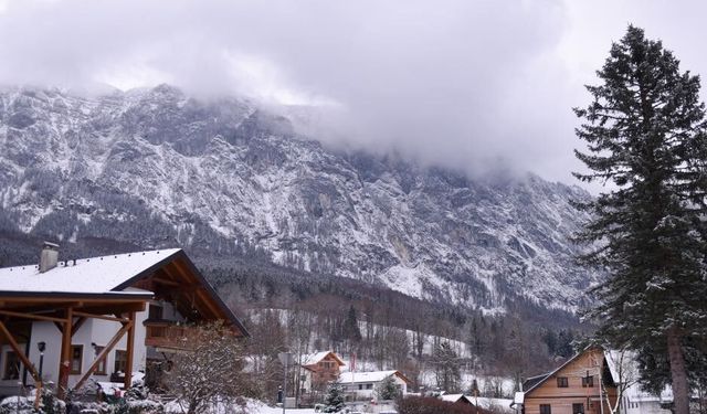 Avusturya'nın Styria eyaletine çığ düştü: 8 ölü