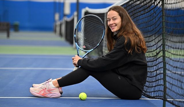 Zeynep Sönmez, Avustralya Açık'ta 2. tura yükseldi