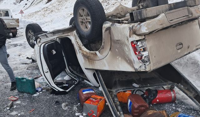 Hakkari–Çukurca Karayolunda trafik kazası: 2 yaralı