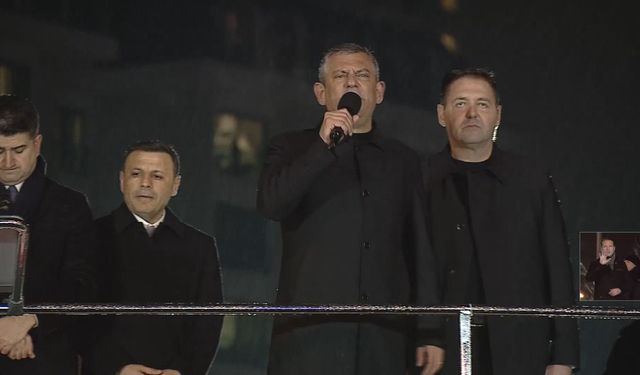 CHP Genel Başkanı Özgür Özel Ataşehir'de konuştu