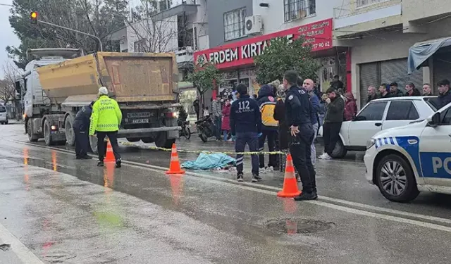 Yolun karşısına geçerken TIR çarptı: Yaya öldü
