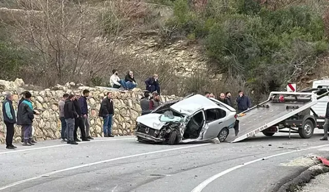 Freni boşalan TIR, 2 otomobile çarptı: 1 ölü, 3 yaralı