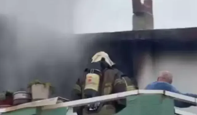 İzmir'de ev yangını: 1 ölü, 1 yaralı