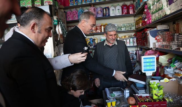 Veresiye defterini tartıp 50 bin TL'ye satın aldı