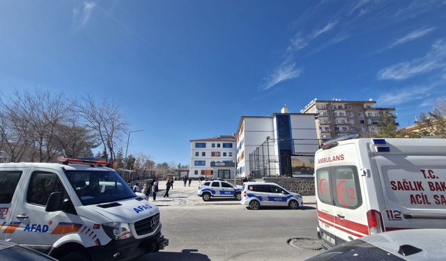 Sınıfta cıva paniği: 14 öğrenci hastanede