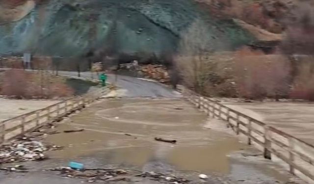 Diyarbakır’da yağış sonrası dere taştı