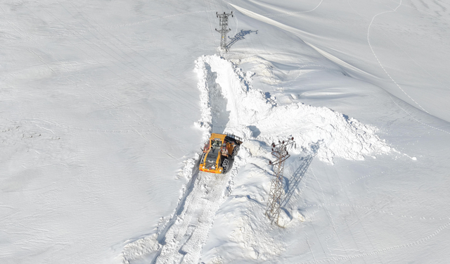 Van'da 25 yerleşim yerine ulaşım sağlanamıyor