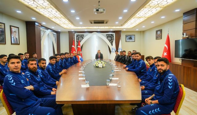 Hakkari Zapspor’dan  Vali Ali Çelik’e ziyaret