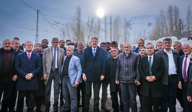 Vali Çelik Kadıköy Köyü’nde vatandaşlarla bir araya geldi