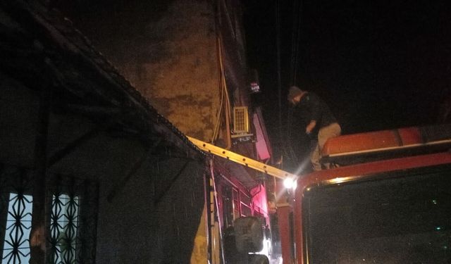 Kümeste çıkan yangında 50’nin üzerinde güvercin öldü