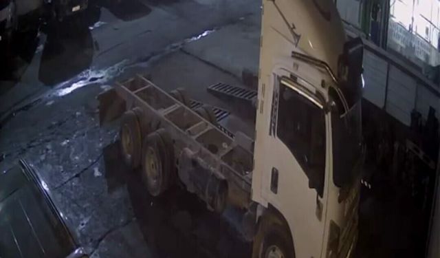 Manisa’da otomobil hırsızlığı kamerada