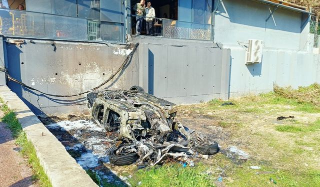 Takla atıp, alev alan otomobilin sürücüsü yaralandı