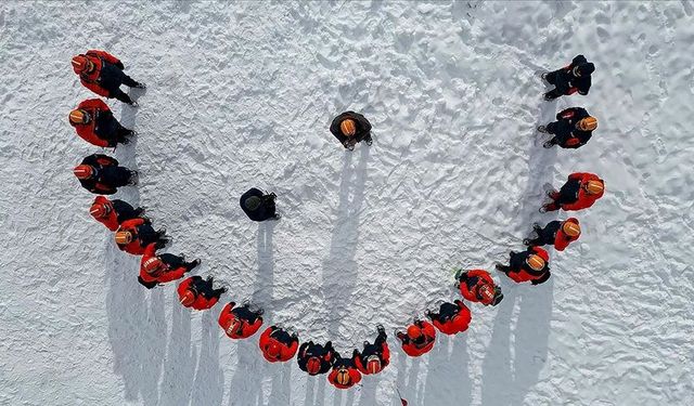 Van, çığda hayat kurtaran ekiplerin eğitim merkezi oldu