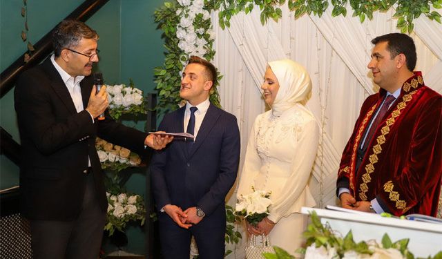 Vali Çelik hakim ve savcının  nikah törenine katıldı