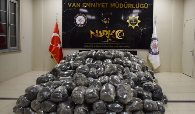 Van’da 1 ayda 177 kilo yasaklı madde ele geçirildi