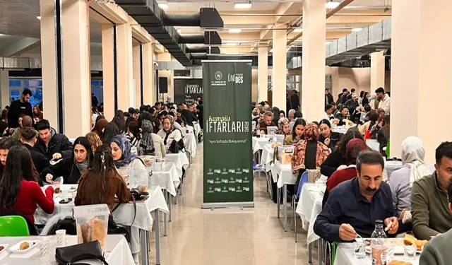 Hakkari Üniversitesi’nde ÜNİDES iftar programı