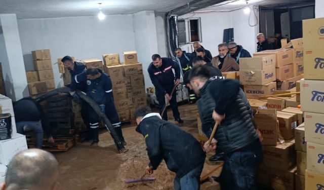 Sağanak hayatı olumsuz etkiledi