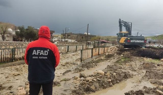 Şırnak’ta sel hasarı gideriliyor