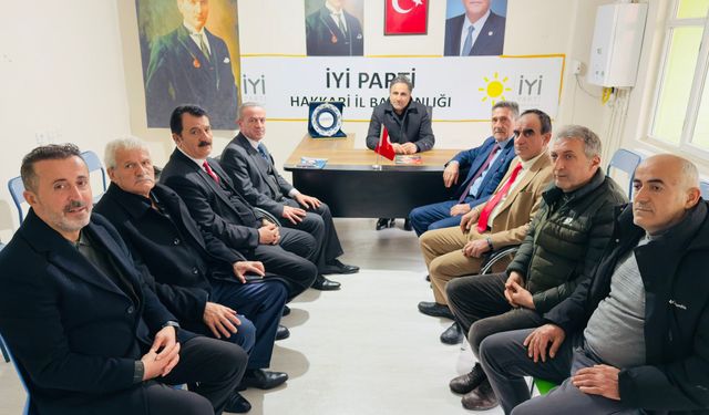 Hakkari’de siyasi partilerden bayramlaşma ziyaretleri