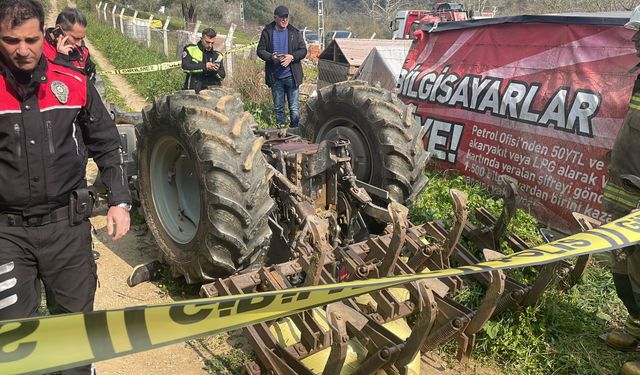 Devrilen traktörün altında kalan sürücü öldü